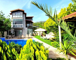 Kaş İslamlar'da Doğa Manzaralı, Özel Havuzlu, Modern Villa - 1