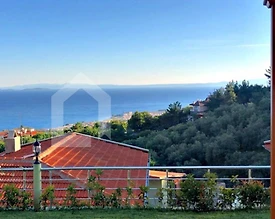 Balıkesir Edremit'te Doğa ve Deniz Manzaralı, 6 Kişilik, Lüks Villa - 2