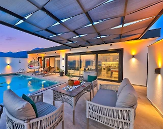 Kalkan Üzümlü'de Doğa Manzaralı, Özel Havuzlu, Lüks Balayı Villası - 1