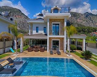 Fethiye Göcek'te Merkezi Konumda, Özel Havuzlu, 3+1, Lüks Villa - 3