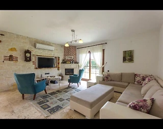 İzmir Çeşme'de Yemyeşil ve Ferah Bahçeli, Özel Havuzlu, Şirin Villa - 5