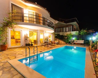 Kaş Kalkan'da Enfes Deniz Manzaralı, Özel Havuzlu, Kiralık Villa - 2