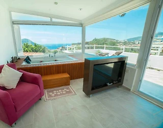 Kaş Kalkan'da Merkeze ve Denize Yakın, Jakuzili, 2 Kişilik Suit - 4