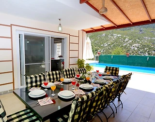 Kaş İslamlar'da Geniş Alanlara Sahip, Özel Havuzlu, Bahçeli Villa - 4