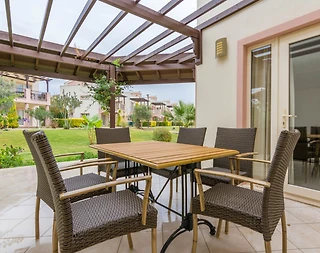 Didim Akbük'te Denize Sıfır Tesiste, 3 Yatak Odalı Bahçeli Villa - 2