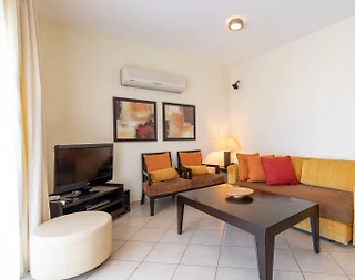 Didim Akbük'te Denize Sıfır, Tesis İçerisinde, Kiralık Dubleks Ev - 4