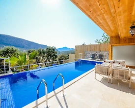 Kaş Bezirgan'da Çocuk Oyun Alanlı, Özel Havuzlu, Bahçeli Villa - 2