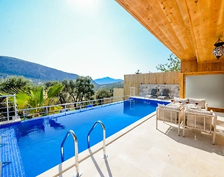 Kaş Bezirgan'da Çocuk Oyun Alanlı, Özel Havuzlu, Bahçeli Villa - 2