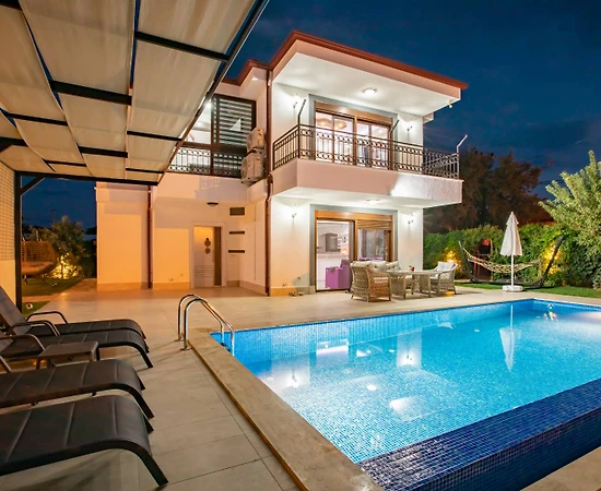 Kaş Andifli'de Özel Havuzlu, Jakuzili, 4 Kişi Kapasiteli Kiralık Villa - 1