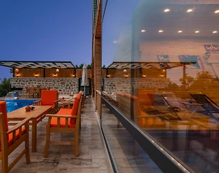 Kaş İslamlar'da Ahşap Mimarili, Isıtmalı Havuzlu, Korunaklı Villa - 4