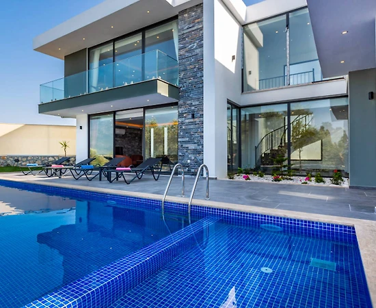 Antalya Kaş'ta Özel Havuzlu, Bahçeli, 5 Kişilik, Lüks Villa - 1