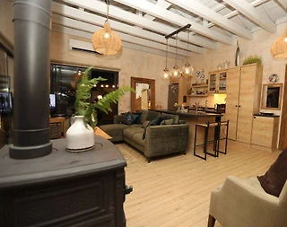 Sapanca'da Göl ve Doğa Manzaralı, Isıtmalı Özel Havuzlu, Kiralık Villa - 5