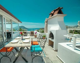 Kaş Kalkan'da Merkeze ve Denize Yakın, Jakuzili, 2 Kişilik Suit - 2