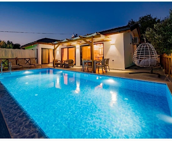 Seydikemer Karadere'de Doğa İçerisinde, Özel Havuzlu, Huzurlu Villa - 1