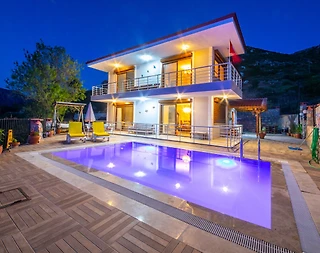 Marmaris Söğüt'te Deniz ve Doğa Manzaralı, Özel Havuzlu, Lüks Villa - 1