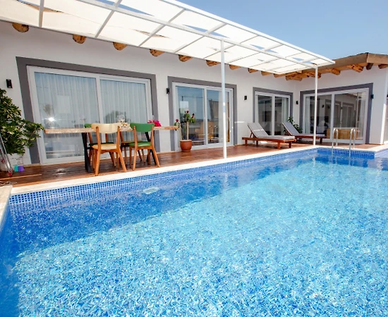 Kaş Patara'da Deniz ve Doğa Manzaralı, Jakuzili, Kiralık Villa - 1