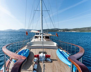 Bodrum'da Masmavi Sularda, Şık ve Ferah Dizayna Sahip Gulet - 2