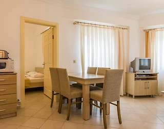 Didim Akbük'te Denize Sıfır Tesiste, 3 Yatak Odalı Bahçeli Villa - 5