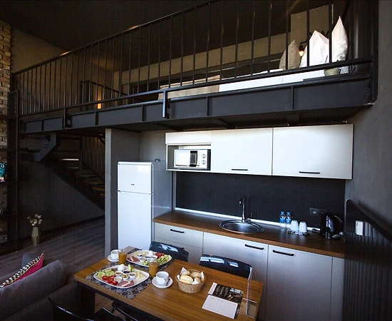 İstanbul Ataşehir'de Muhteşem Manzaralı, Asma Katlı, Jakuzili Suit - 1