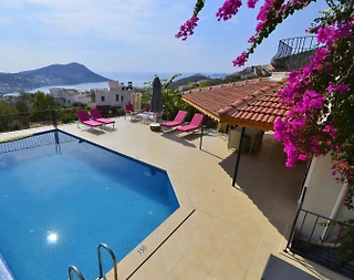 Kaş Kalkan'da Deniz Manzaralı, 8 Kişilik, Muhafazakar Villa - 3