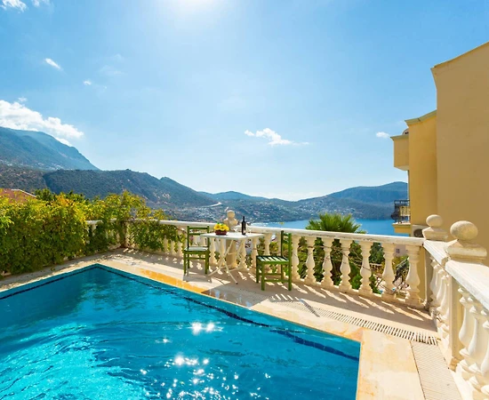Kaş Kalkan'da Enfes Deniz Manzaralı, Özel Havuzlu, Kiralık Villa - 1