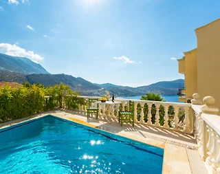 Kaş Kalkan'da Enfes Deniz Manzaralı, Özel Havuzlu, Kiralık Villa - 1