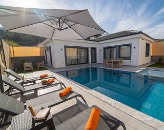 Fethiye Yanıklar'da Doğayla İç İçe, Özel Havuzlu, Jakuzili Villa - 3