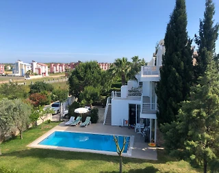 Serik Kadriye'de Merkeze Yakın, Bahçeli, Özel Havuzlu, Lüks Villa - 2