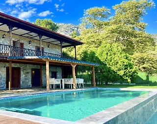 Fethiye Göcek'te Geniş Bahçeli, Özel Havuzlu, Otantik Villa - 1