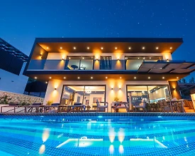 Kaş İslamlar'da Doğa İle İç İçe, Özel Havuzlu, Kiralık Villa - 2