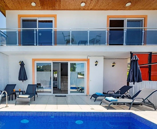 Kaş İslamlar'da Gözlerden Uzak Konumda, Özel Havuzlu, Jakuzili Villa - 1