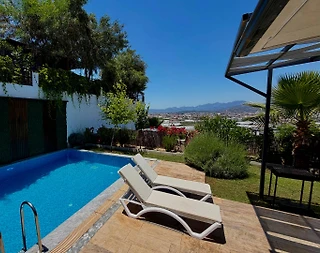 Esenköy'de Çekirdek Ailelere Uygun, Özel Havuzlu, Manzaralı Bungalov - 4