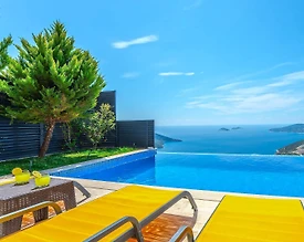 Kaş Kördere'de Doğanın Kucağında, Özel Havuzlu, Geniş Villa - 2