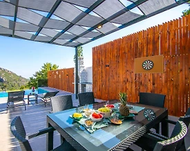 Kaş İslamlar'da Modern Tasarımlı, Özel Havuzlu, 3+1 Şık Villa - 2