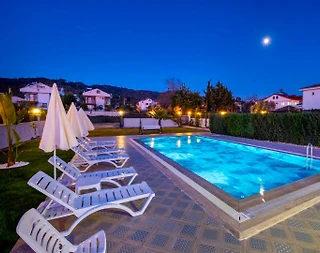 Fethiye Çiftlik'te Geniş Bahçeli, Özel Havuzlu, Lüks Villa - 2