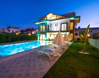 Fethiye Çiftlik'te Geniş Bahçeli, Özel Havuzlu, Lüks Villa - 4