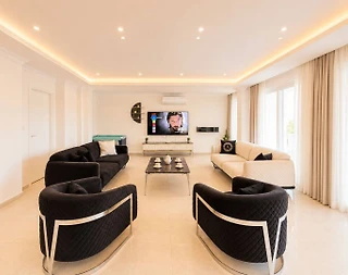 Fethiye Ölüdeniz'de Merkezi Konumda, Özel Havuzlu, Konforlu Villa - 5