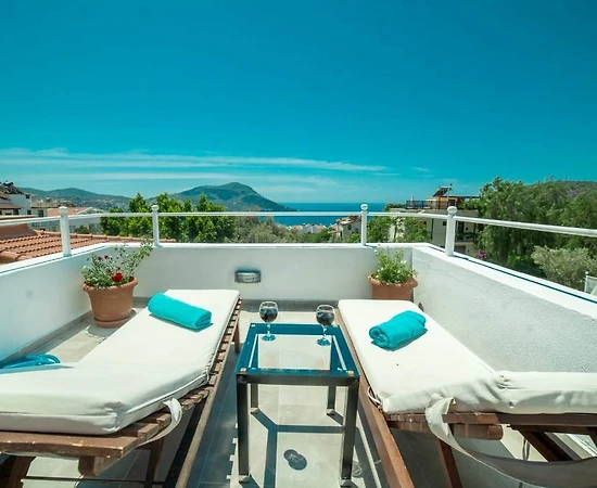 Kaş Kalkan'da Merkeze ve Denize Yakın, Jakuzili, 2 Kişilik Suit - 1