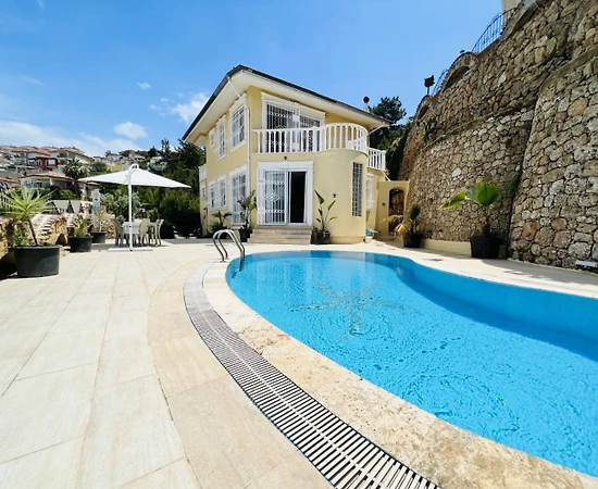 Alanya Kargıcak'ta Elverişli Konumda, Özel Havuzlu, Yazlık Villa - 1