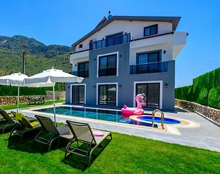 Ölüdeniz Hisarönü'nde Geniş Bahçeli, Özel Havuzlu, 4+1 Kiralık Villa - 3