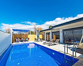 Kaş Üzümlü'de Balayı Çiftlerine Uygun, Özel Havuzlu, Kiralık Villa - 2