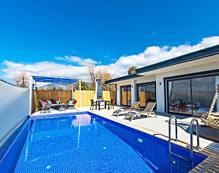 Kaş Üzümlü'de Balayı Çiftlerine Uygun, Özel Havuzlu, Kiralık Villa - 2