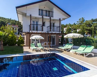 Fethiye Ölüdeniz'de Geniş Bahçeli, Özel Havuzlu, 8 Kişilik Villa - 2