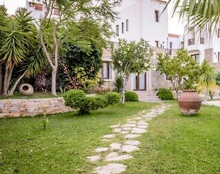 Datça İskele'de Merkezi Konumda, Ortak Havuzlu, Konforlu Ev  - 3