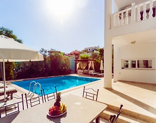 Kaş Kalkan'da Deniz Manzaralı, Özel Havuzlu, Merkezi Villa - 2