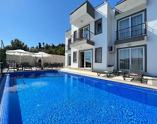 Kaş İslamlar'da Şehrin Gürültüsünden Uzak, Özel Havuzlu, Kiralık Villa - 2