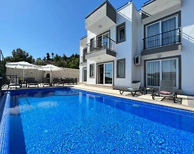 Kaş İslamlar'da Şehrin Gürültüsünden Uzak, Özel Havuzlu, Kiralık Villa - 2