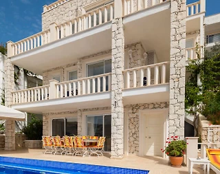Kaş Kalkan'da Deniz Manzaralı, Kalabalık Ailelere Uygun, Kiralık Villa - 5