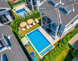 Fethiye Ölüdeniz'de Merkezi Konumda, Özel Havuzlu, Modern Villa - 4