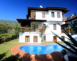 Muğla Akyaka'da Denize Yakın, Özel Havuzlu, Konforlu Villa - 1